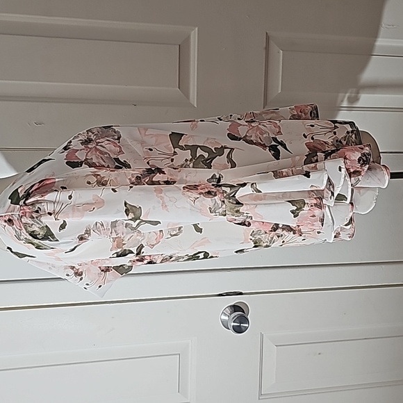 Frank Lyman delicate exquisite women blouse. Size 6. Ruffle sleeves. Excellent - Picture 5 of 12